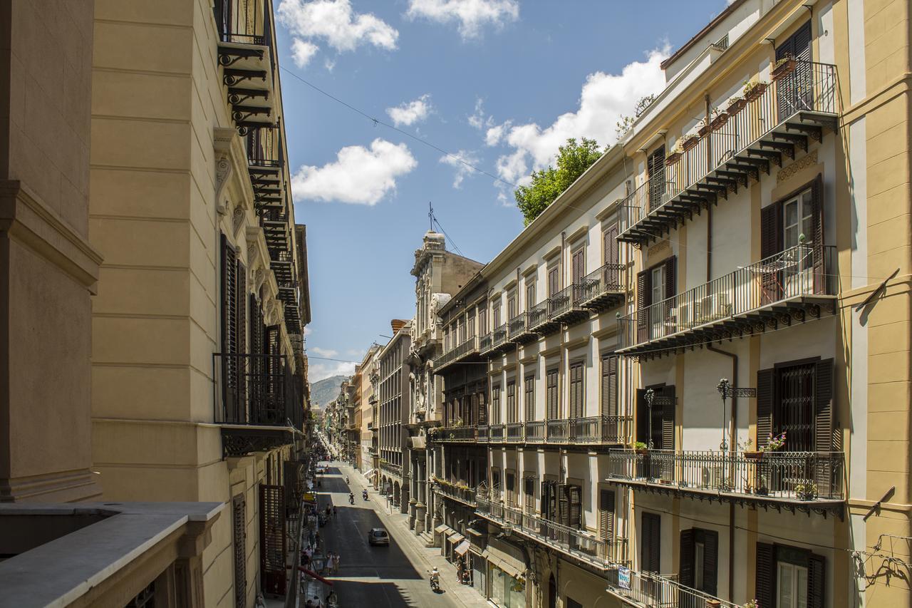 ホテル Palazzo Savona パレルモ エクステリア 写真